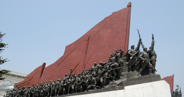 Statue on war theme