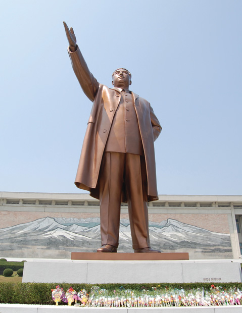 Kim Il Sung Statuep