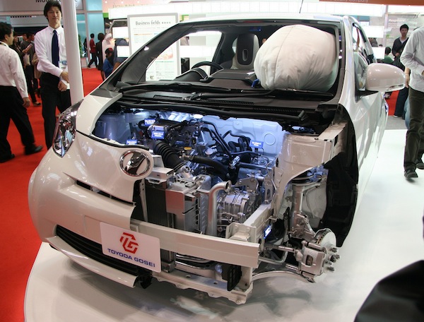 Toyota iQ Prospekt 06/2012 