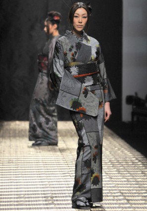 modern kimono Jotaro-Saito1-297x425