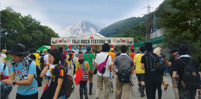Fuji Rock 2011: Interview with Fuji Rock frontman ‘Johnnie Fingers’
