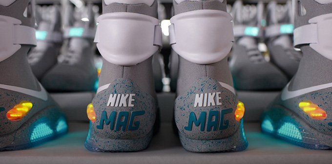 2011 NIKE MAG Auction