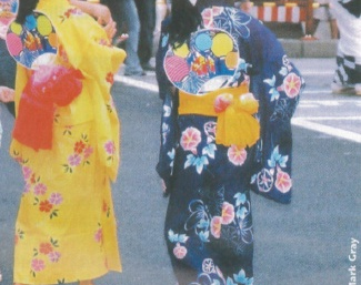 Girls dancing in yukata