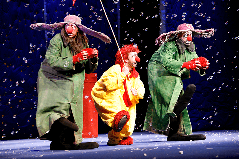 “Slava’s Snowshow” Blows Through Tokyo With a Welcome Chill, and Plenty of Mirth