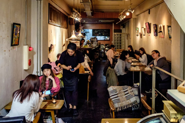 76cafe-omotesando-2-review-by-mandy-lynn-tokyo-weekender-photo-by-luca-eandi