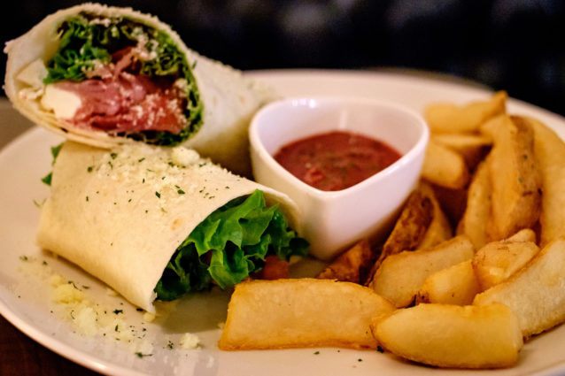 76cafe-omotesando-roasted-beef-tortilla-roll-review-by-mandy-lynn-tokyo-weekender-photo-by-luca-eandi
