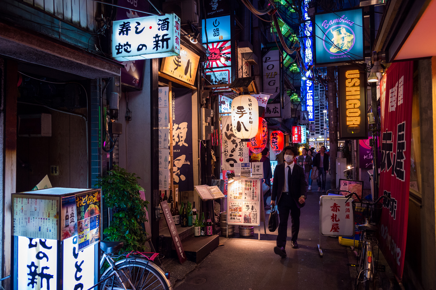 Relive the Bubble Era in Shimbashi: An Area Guide