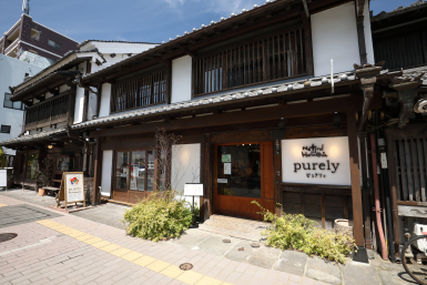 Purely Cafe Restaurant in Kumamoto