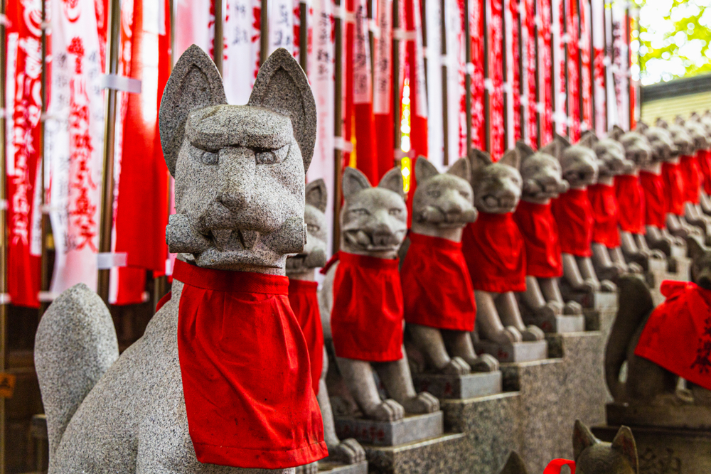 Inari fox statue Kyoto Japan magical animals