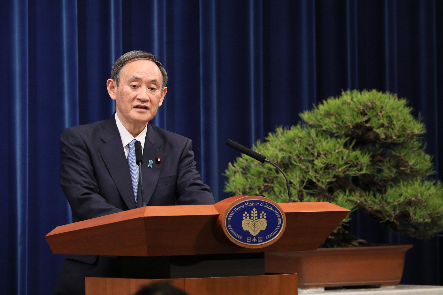 Yoshihide Suga To Stand Down As Prime Minister