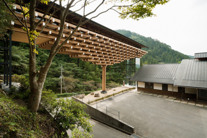 Yusuhara Wooden Bridge Museum © Takumi Ota
