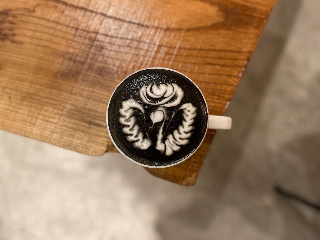 black latte by Yuki Matsumoto