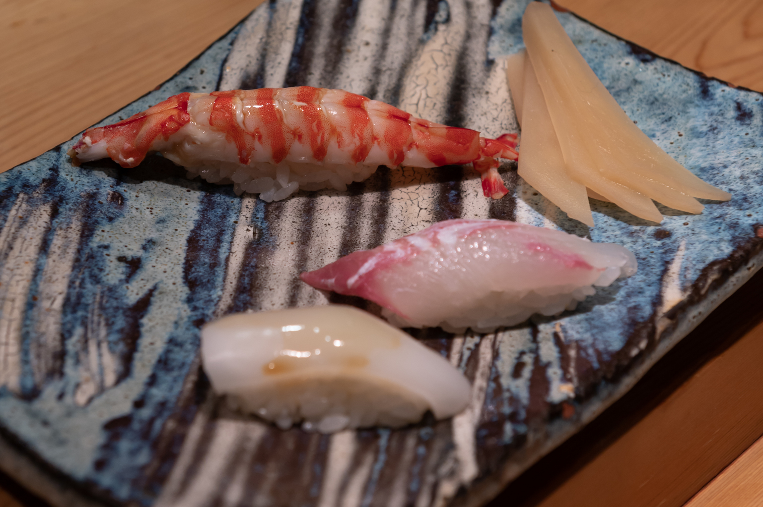 sushi yuu sushi nigiri fish