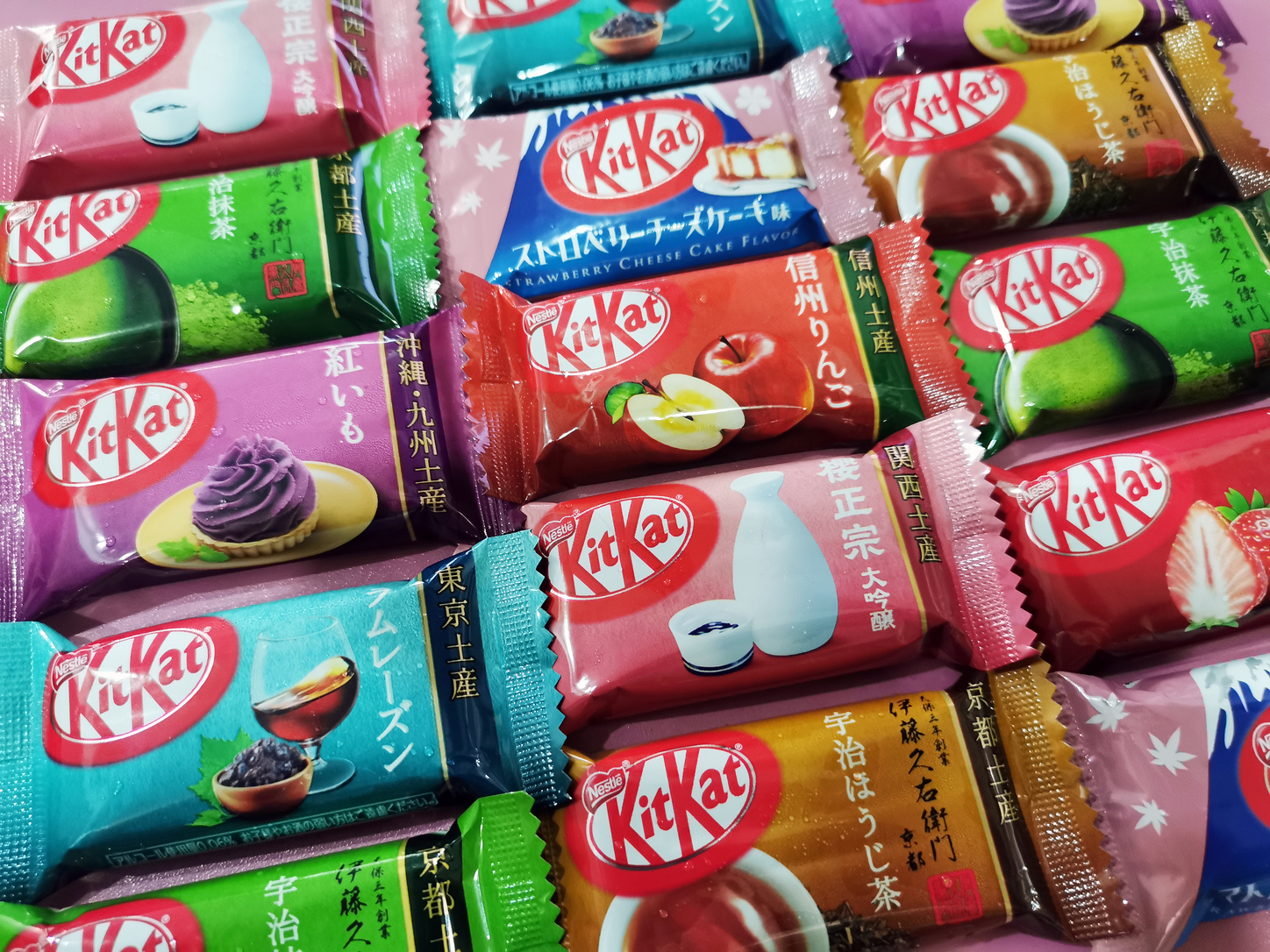 Kit Kat Chocolate Pouch Pack - Little Strawberry – Japan Candy Store