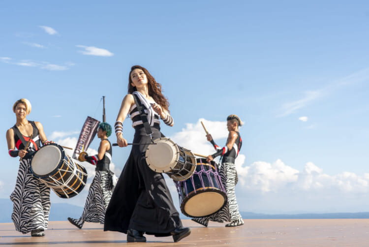 Unforgettable Performances by Drum Tao in a Natural Milieu