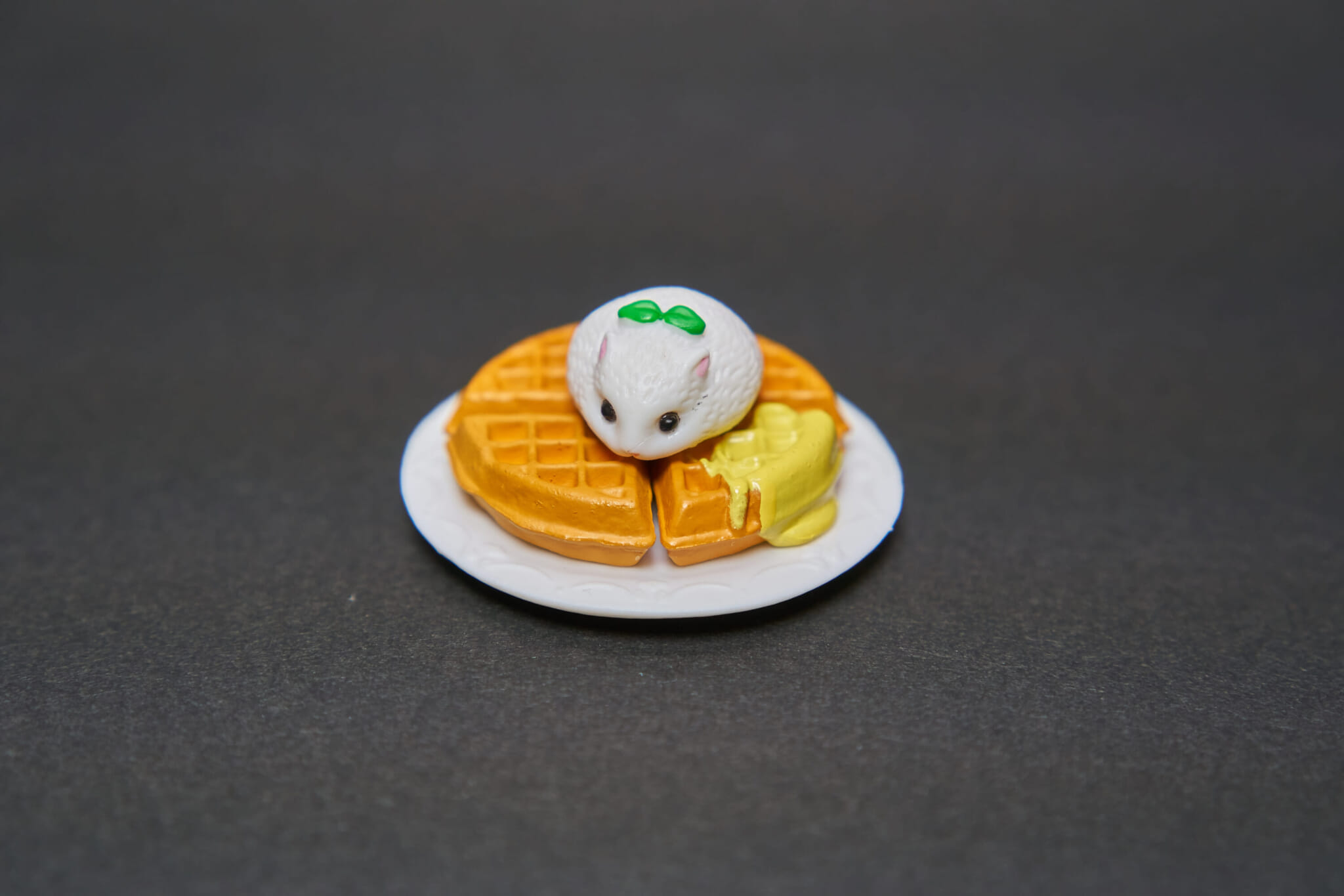 gachapon tiny mouse on waffle toy
