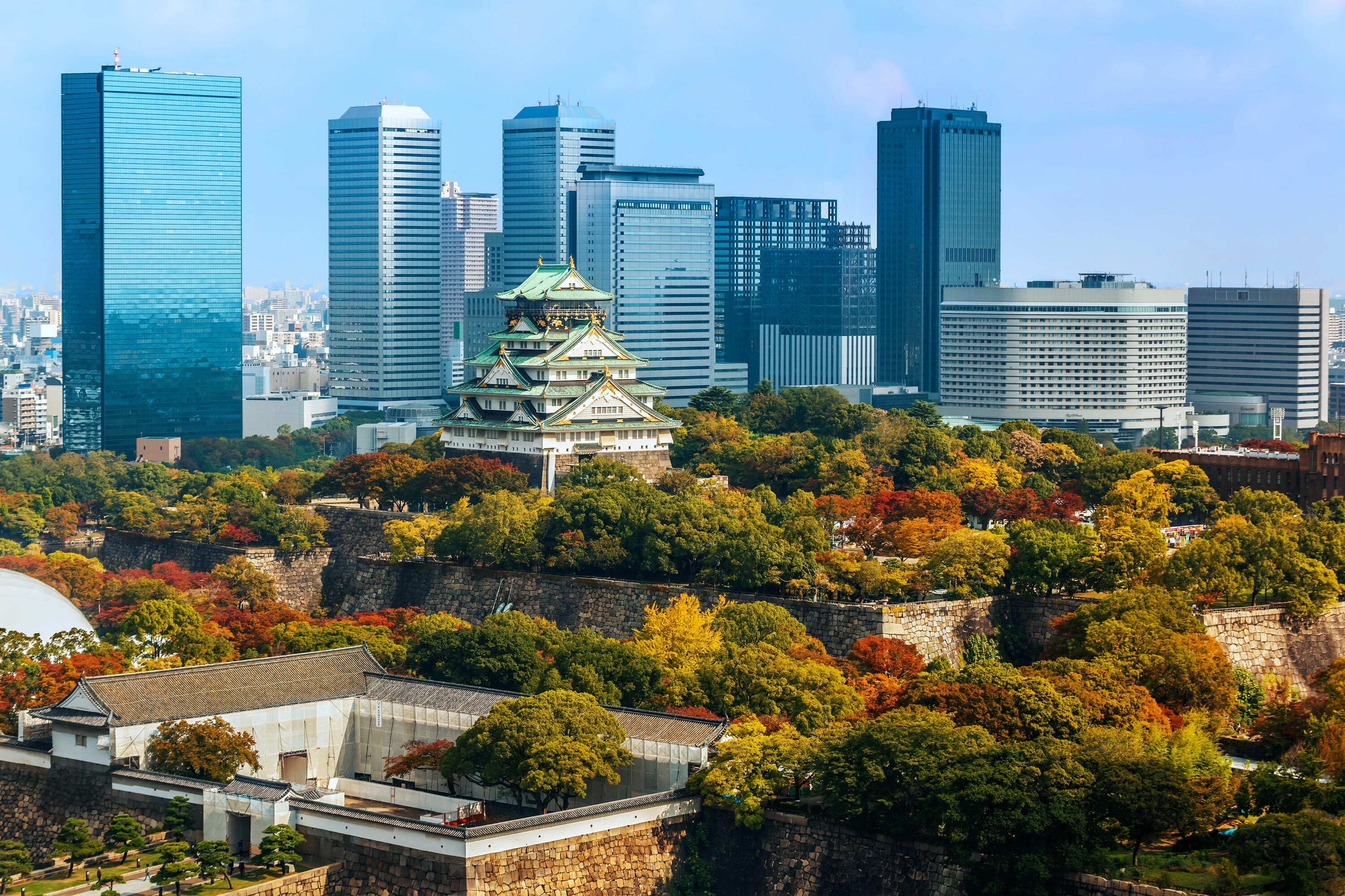 osaka castle fall foliage