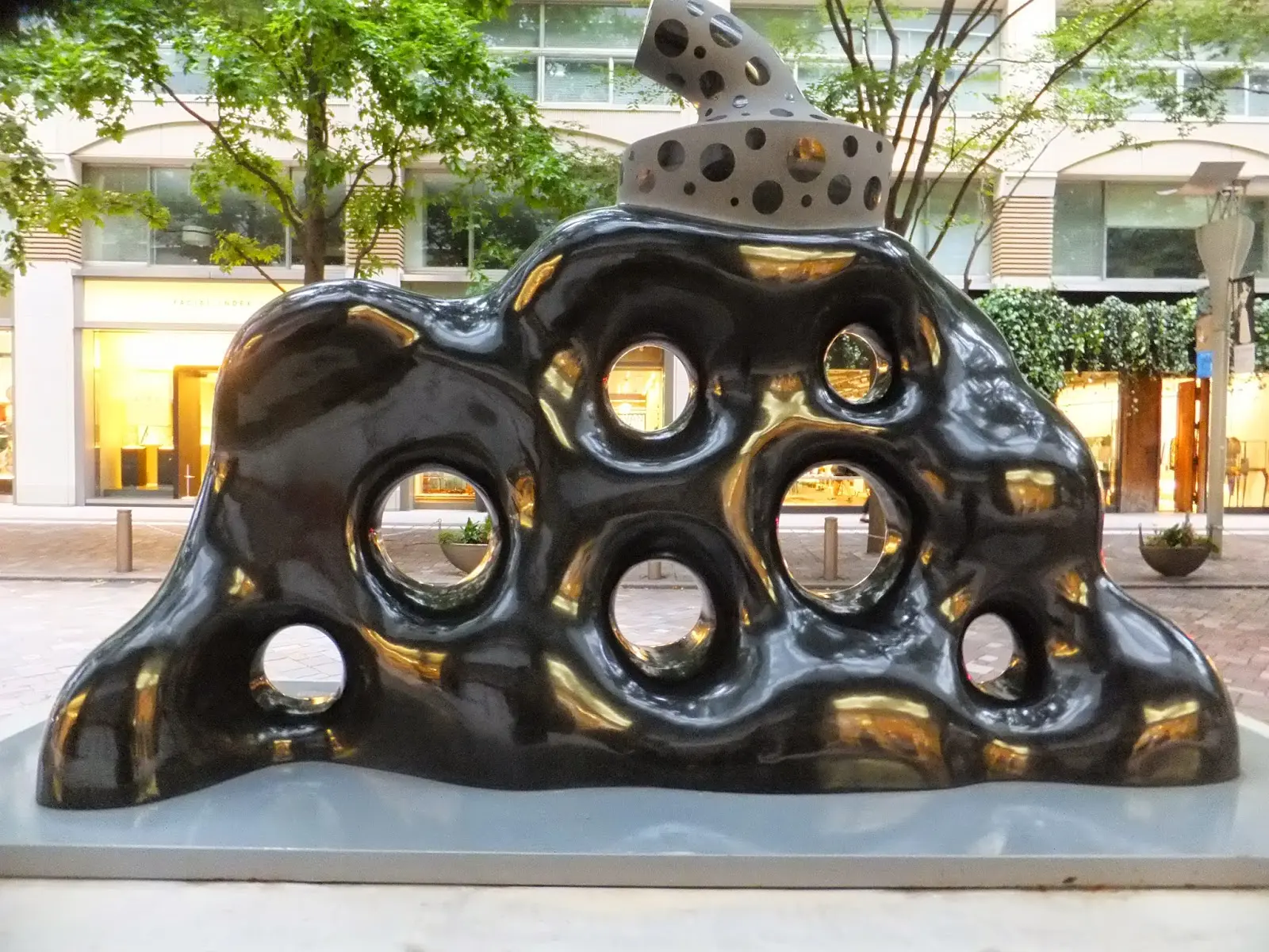 Tokyo's Best Public Art: 10 Must-See Sculptures and Statues
