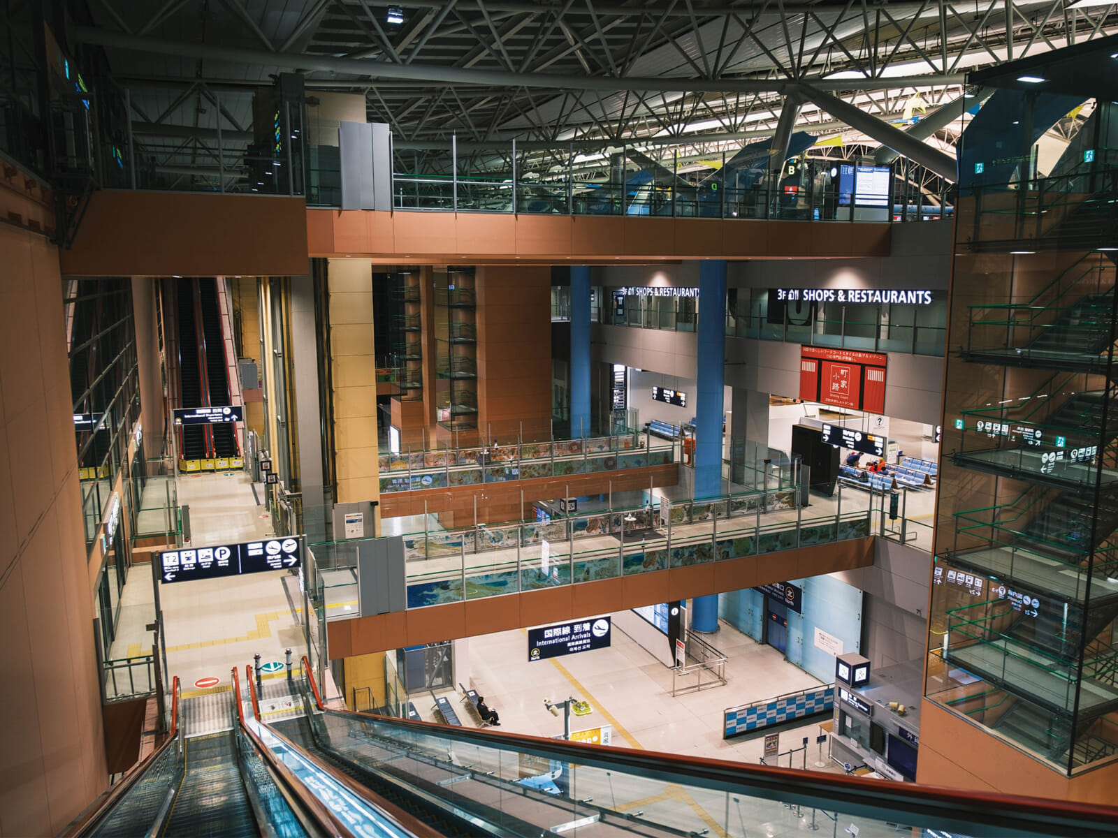 kansai airport interior