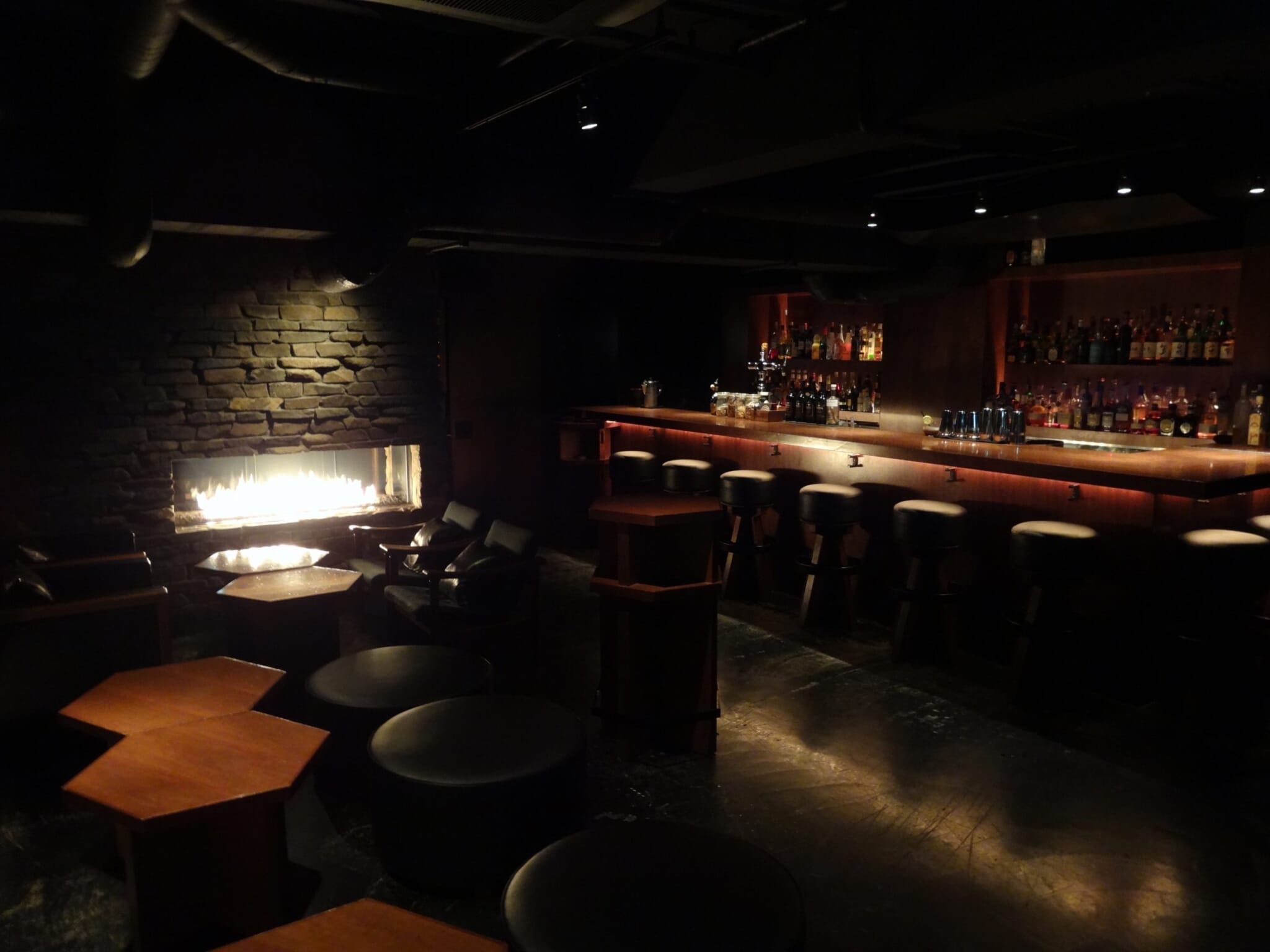 tokyo fireplace bar