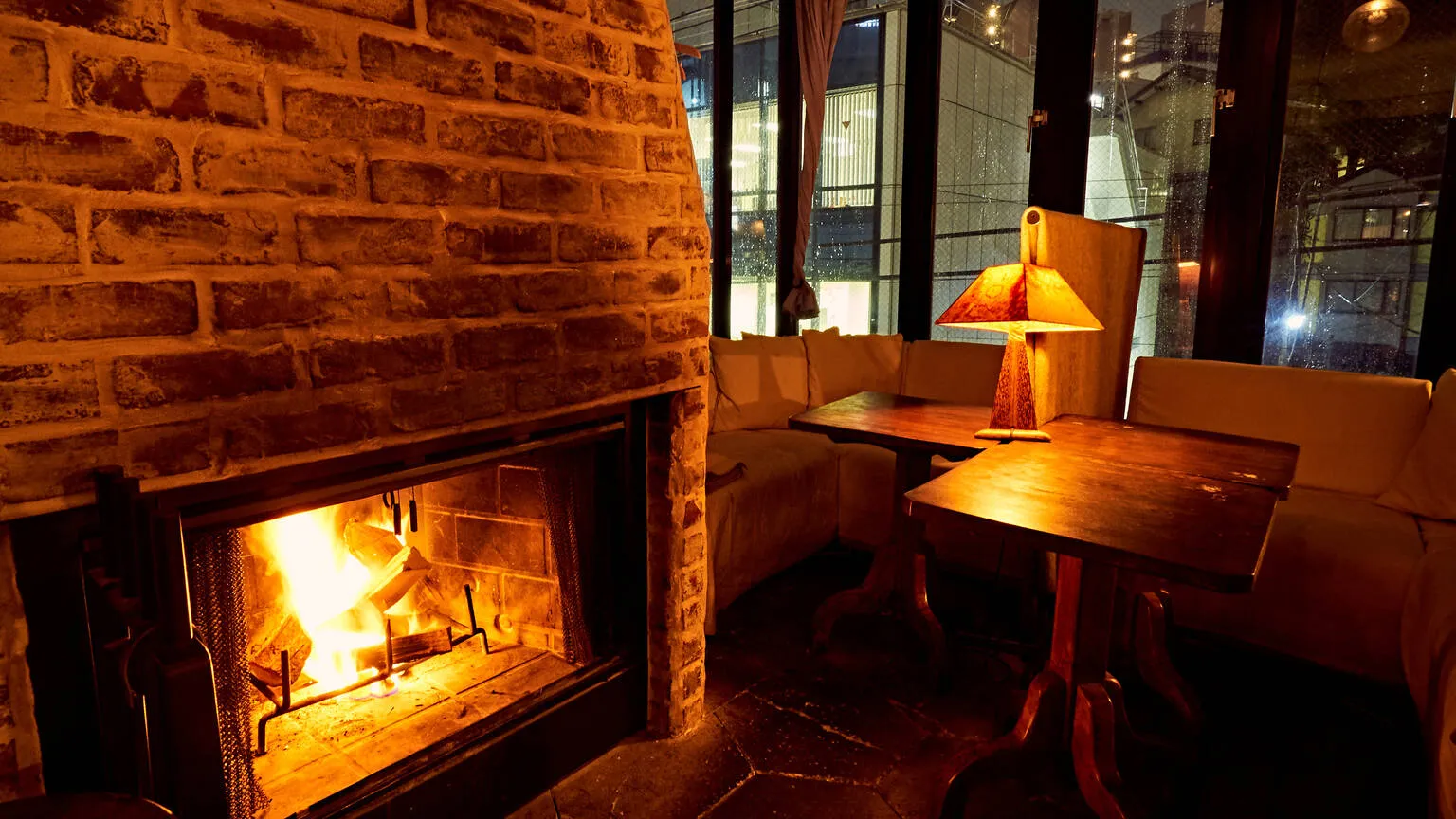 tokyo fireplace bar