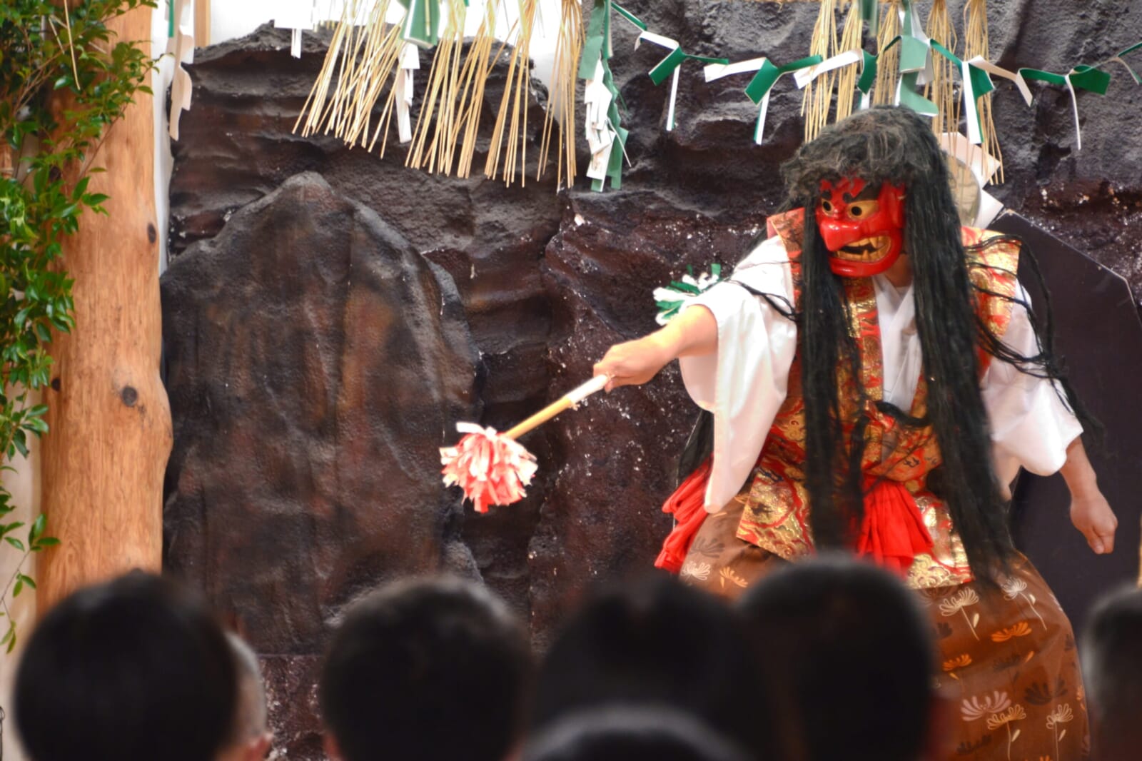 kagura-festival-being-performed-in-Miyazaki-prefecture.