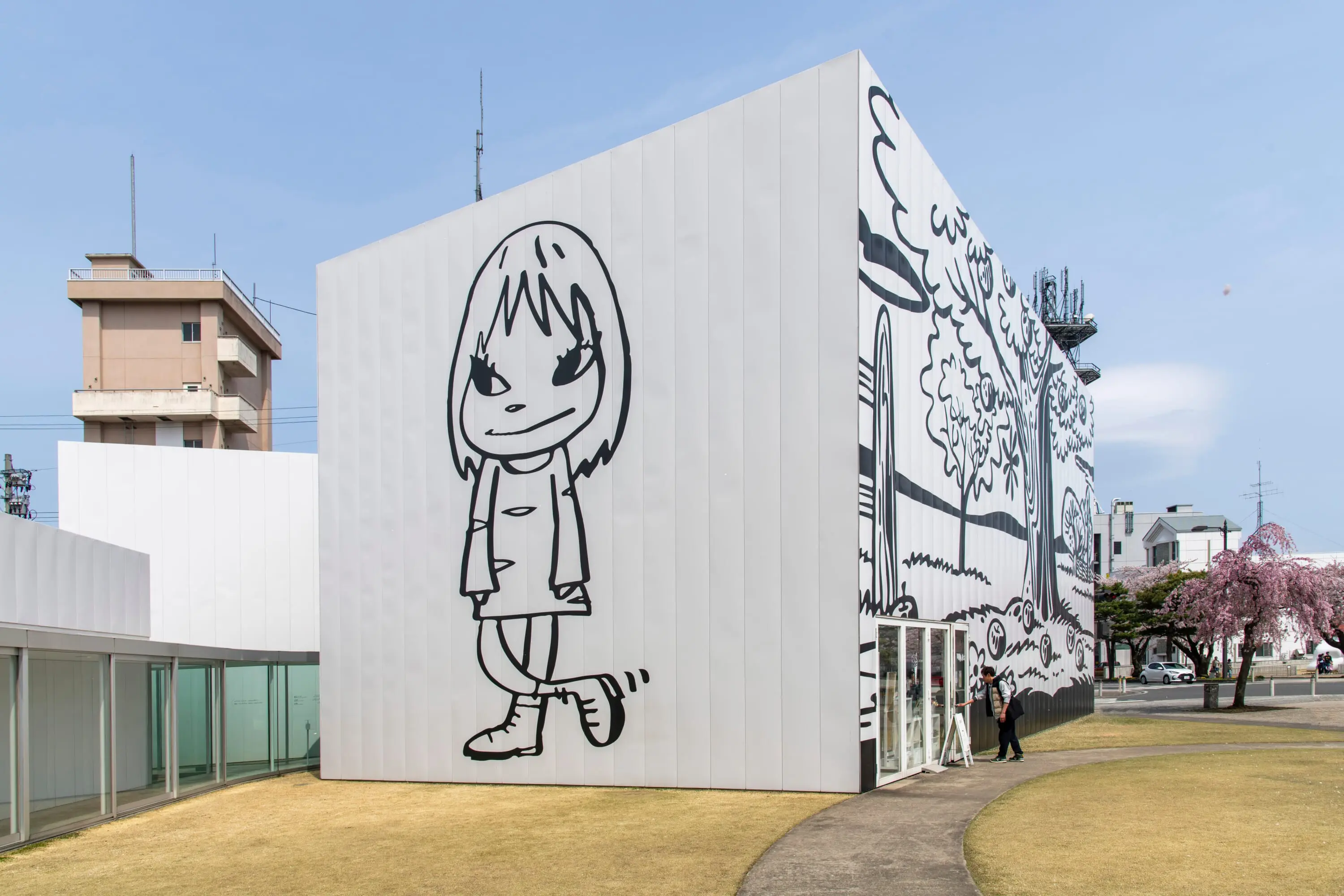 奈良美智の作品が見られる国内の美術館・スポット6選