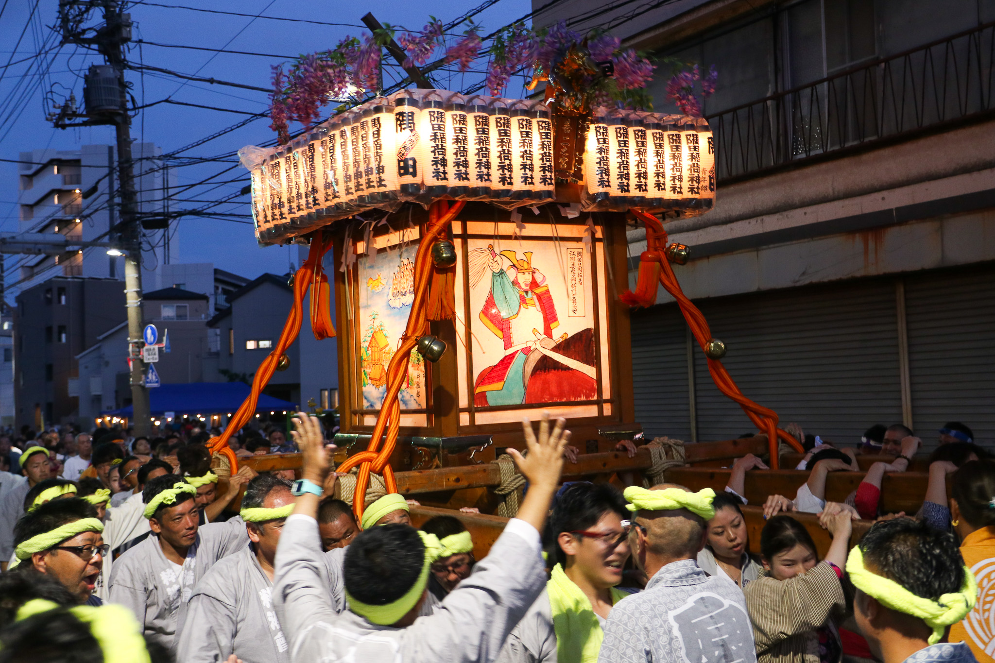 sumida inari shrine manto mikoshi summer festivals june tokyo