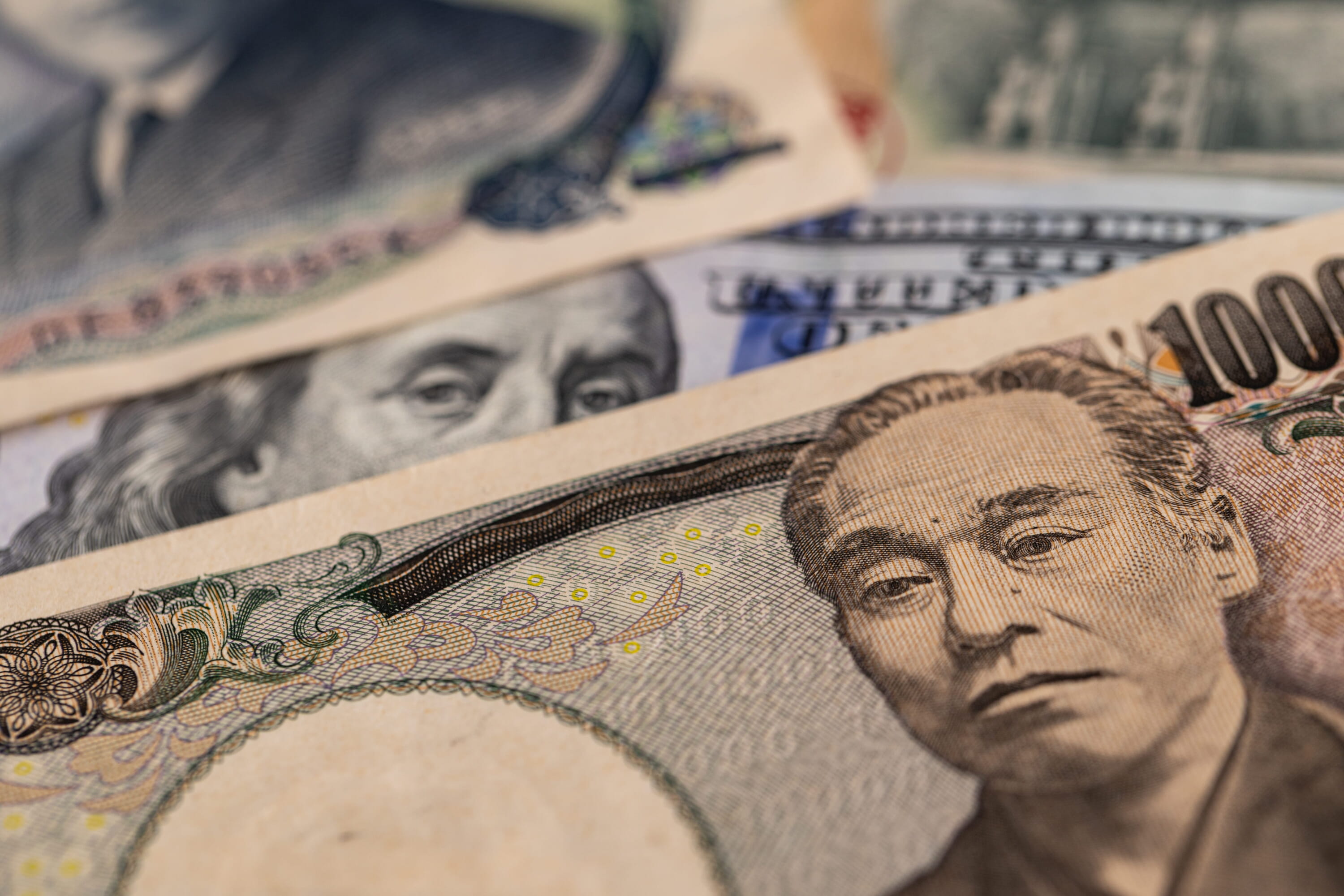 Japanese Yen Hits ¥162: What This 39-Year Low Means for Travelers and Residents