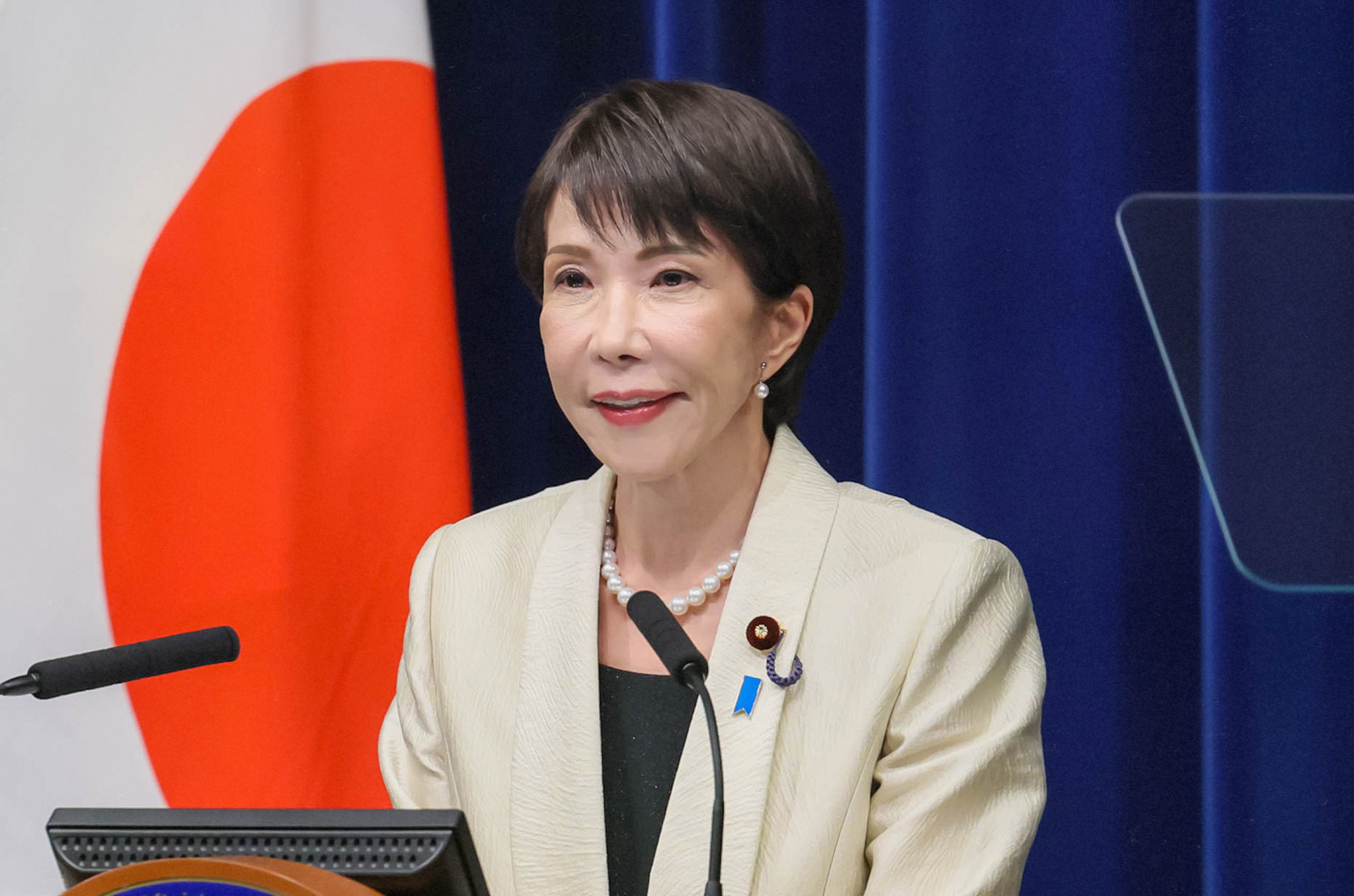 Takaichi's 1% Food Consumption Tax Plan Sparks Mixed Reactions